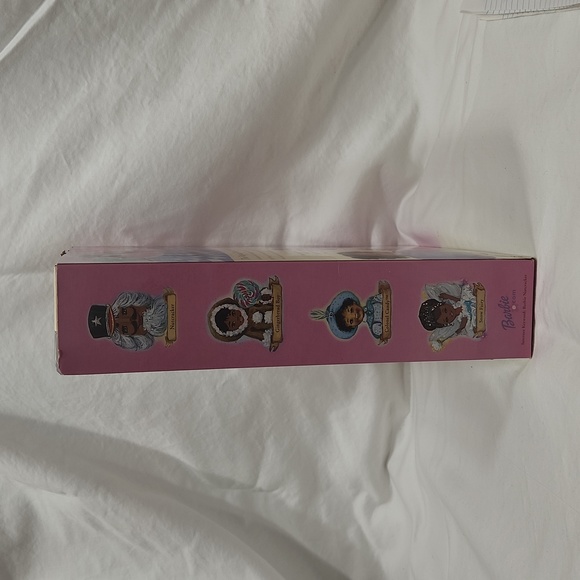 Barbie The Sugerplum Princess - Picture 2 of 6